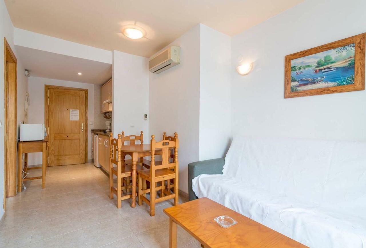 Apartamentos Vicenta Carihuela By Playa Miguel Torremolinos Exterior foto